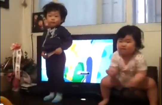 Watch this BABY doin’ it Gangnam Style